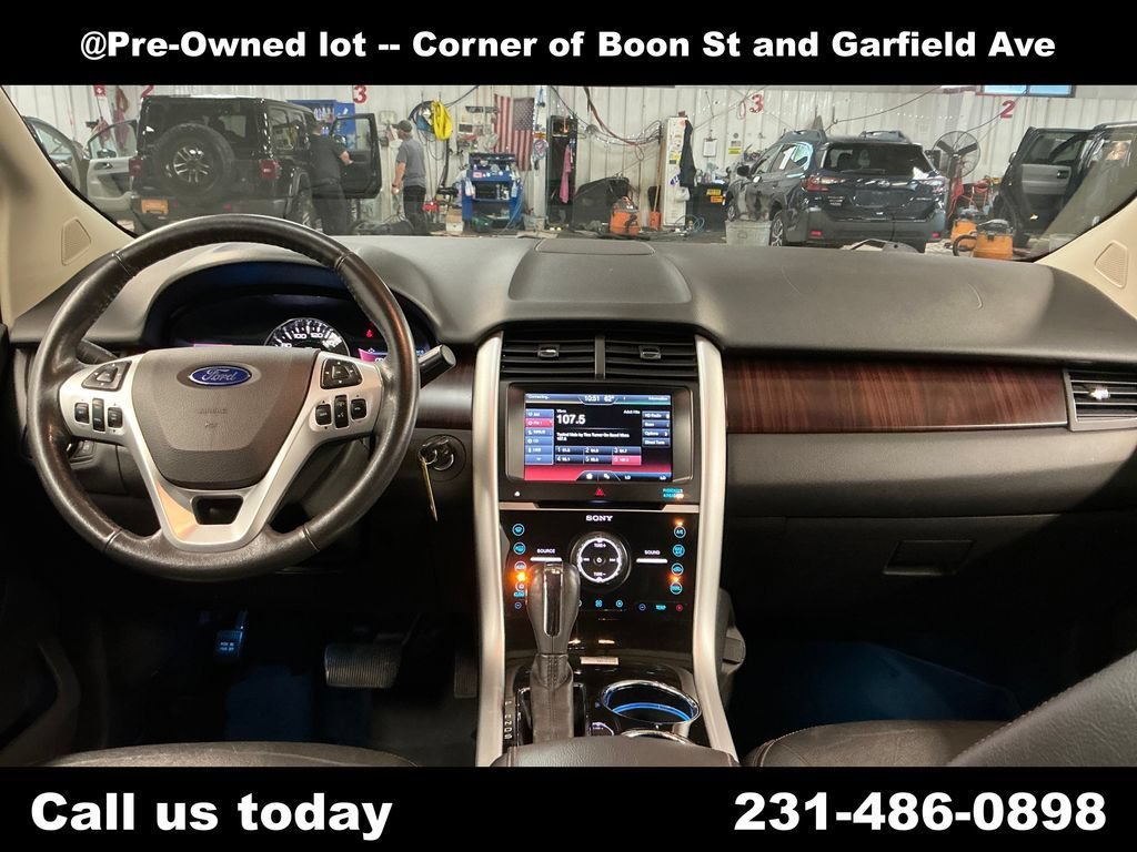 Used 2014  Ford Limited image 18