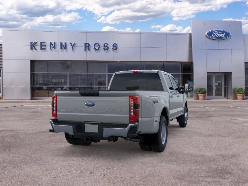 New 2026 Avalanche Ford F-350® XLT image 9