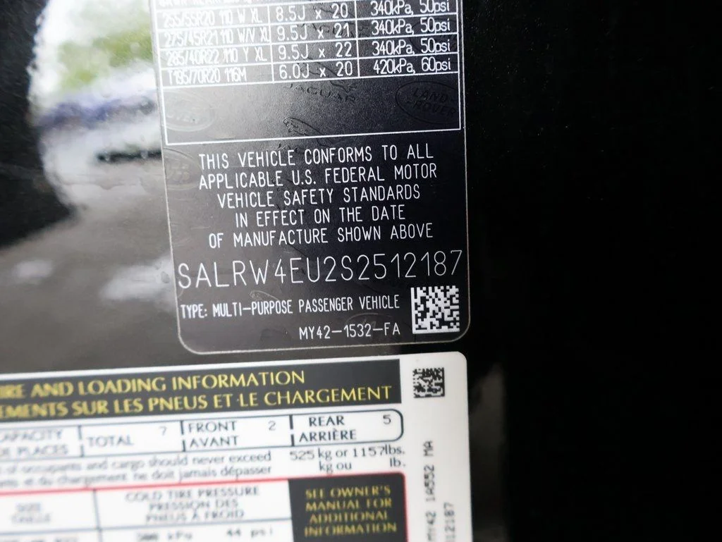 Used 2025  Land Rover Metropolitan Edition image 75