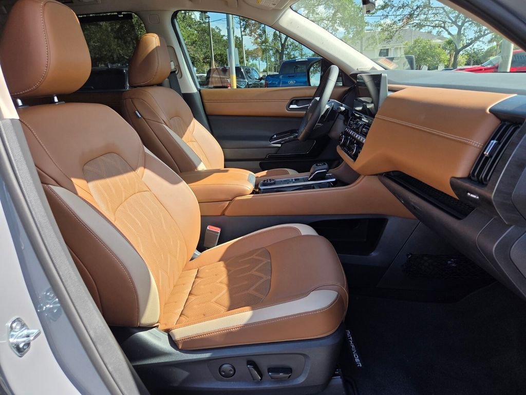 Used 2026 Gray Nissan Platinum image 20