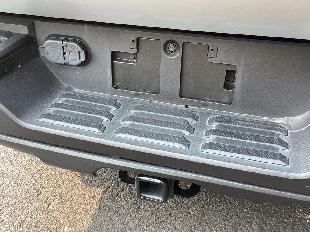 Used 2023 Silver Toyota SR5 image 22