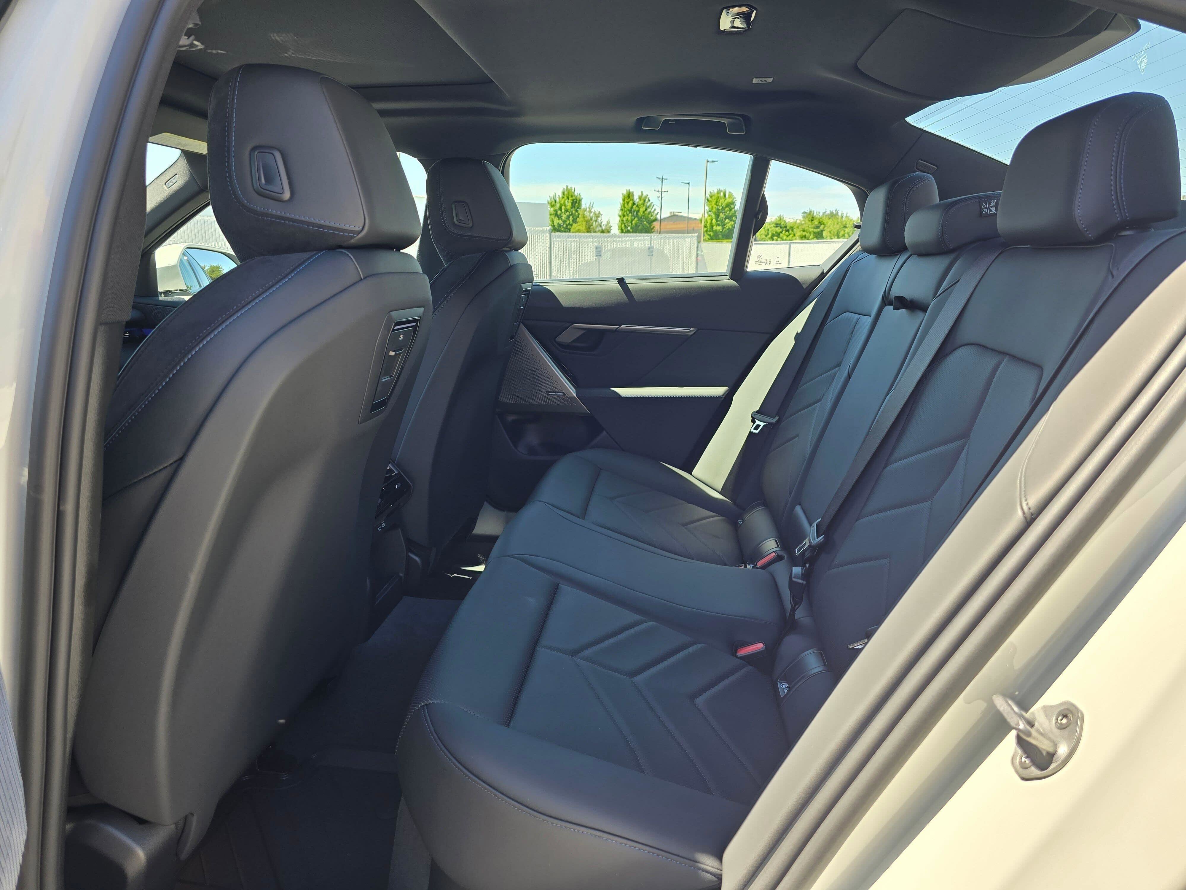 New 2027 Alpine White BMW 530i xDrive image 13