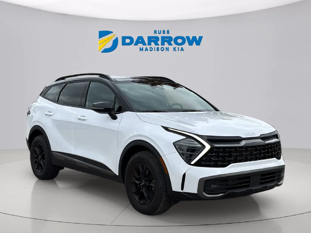 Used 2024 Glacier White Pearl/Ebony Black Roof Kia X-Pro image 7