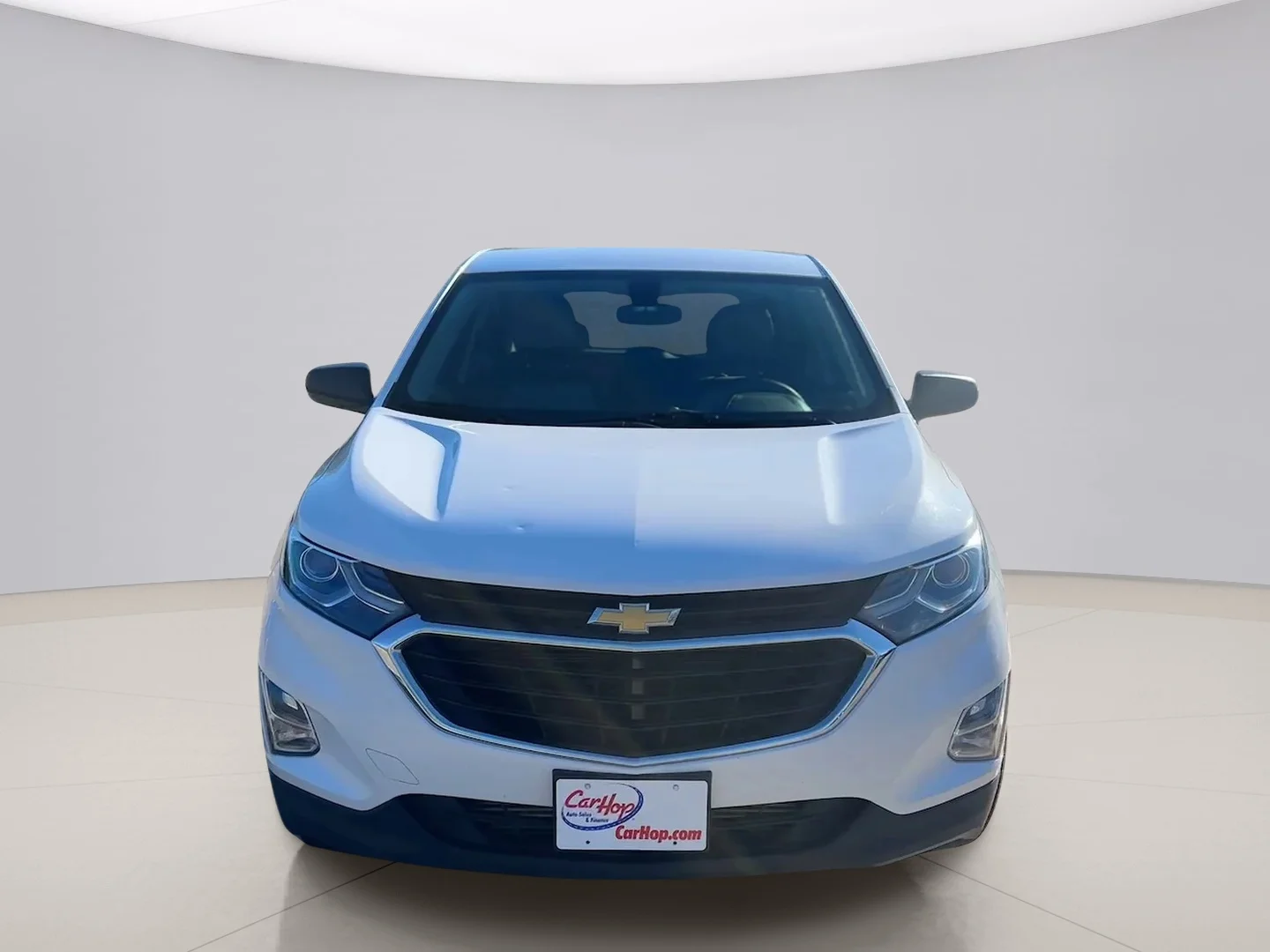 Used 2018 White Chevrolet LS image 8