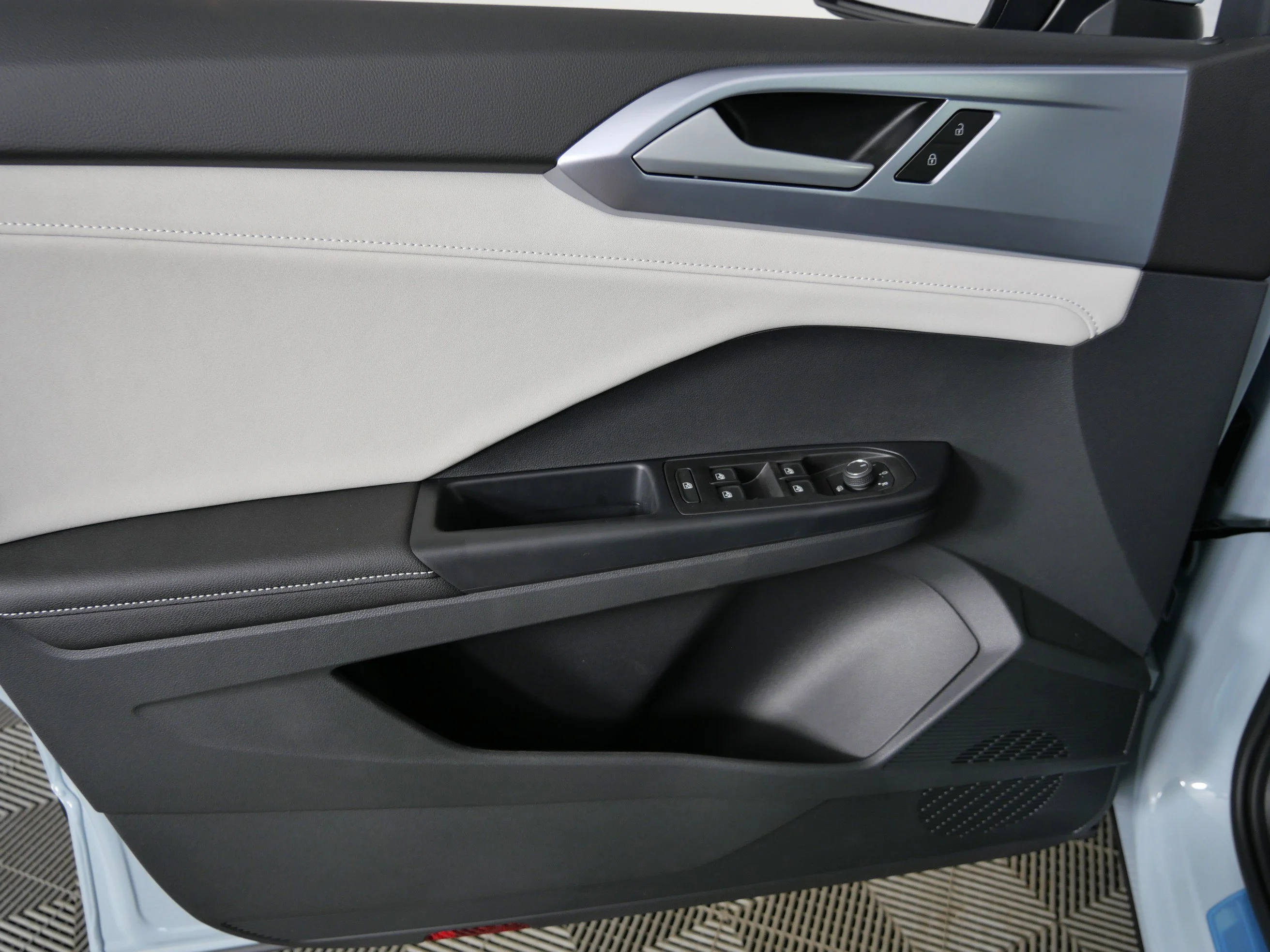 New 2026 Monument Gray Volkswagen SE image 21