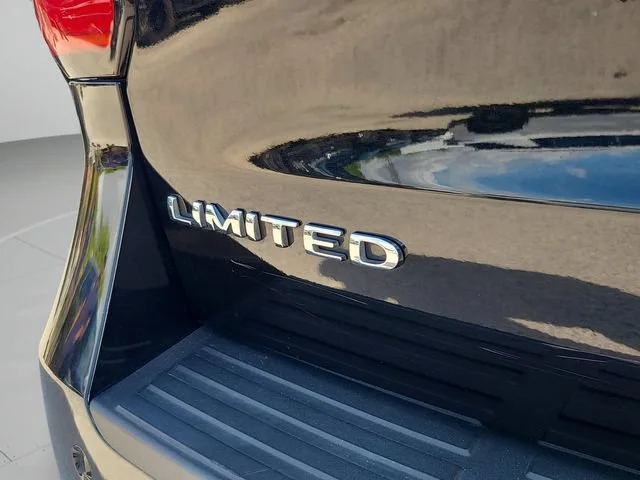Used 2024 Black Ford Limited image 38