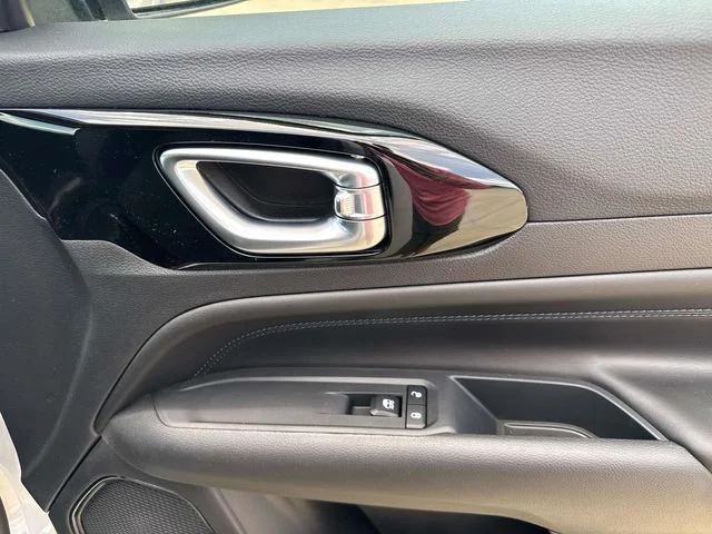 New 2026 Silver Jeep Latitude image 16