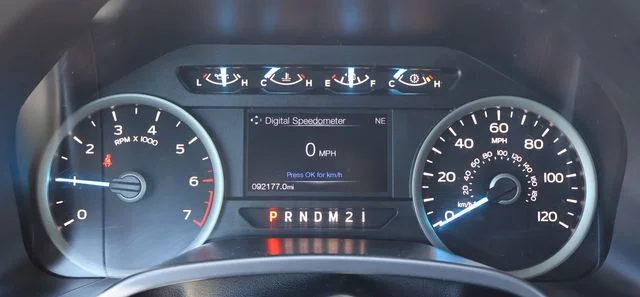 Used 2017 Gray Ford XLT image 12