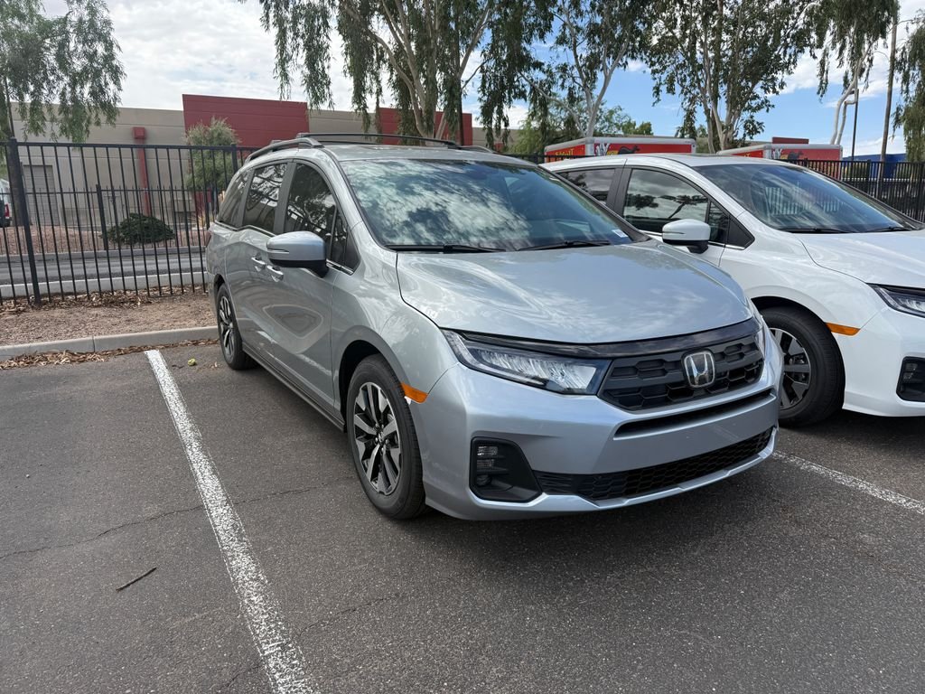New 2026 Solar Silver Metallic Honda EX-L image 3