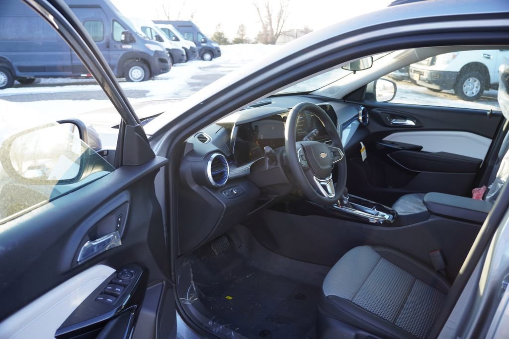 2026 Chevrolet Trax LT - Photo 10