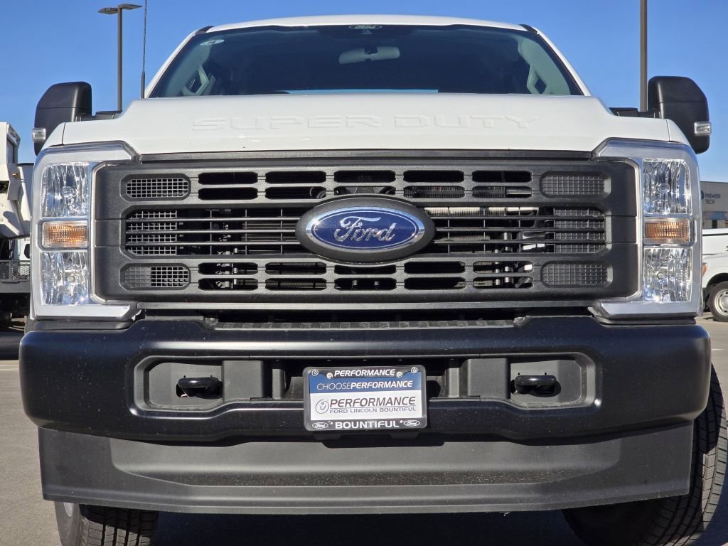 New 2026 Oxford White Ford XL image 3