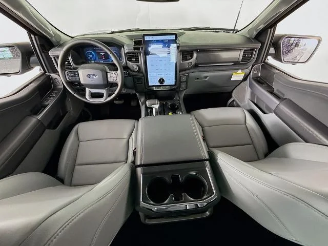 2025 Ford F-150 Lightning Flash - Photo 59