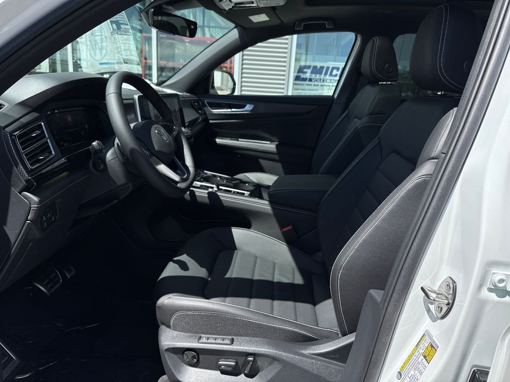 New 2026 Opal White Pearl Volkswagen SEL R-Line Black image 17