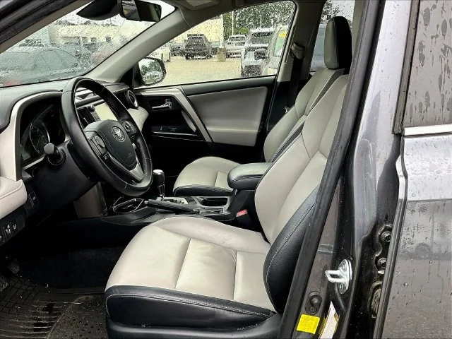Used 2018 Gray Toyota Limited image 9