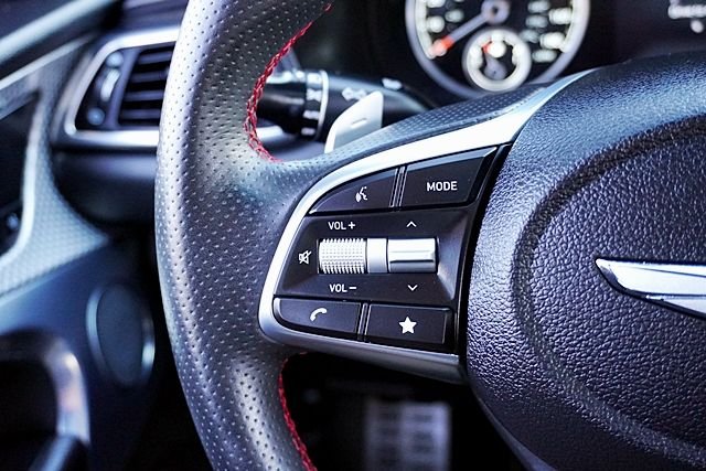 Used 2023 White Genesis 2.0T image 34