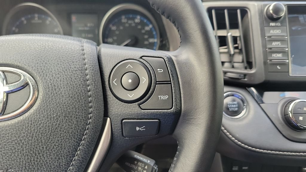 2017 Toyota RAV4 XLE - Photo 22
