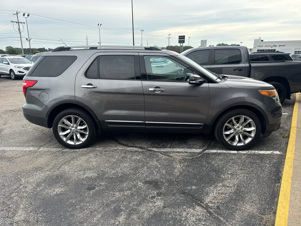 Used 2014 Sterling Gray Metallic Ford Limited image 4