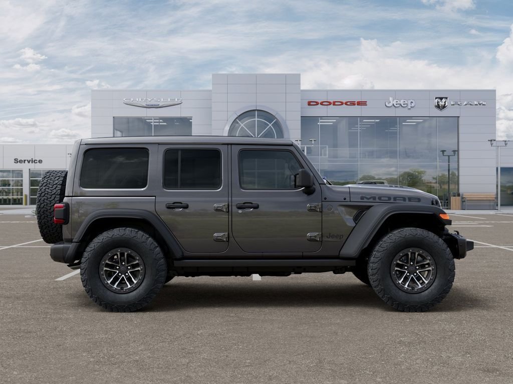 New 2026 Granite Crystal Metallic Clear-Coat Exterior Paint Jeep Moab 392 image 21