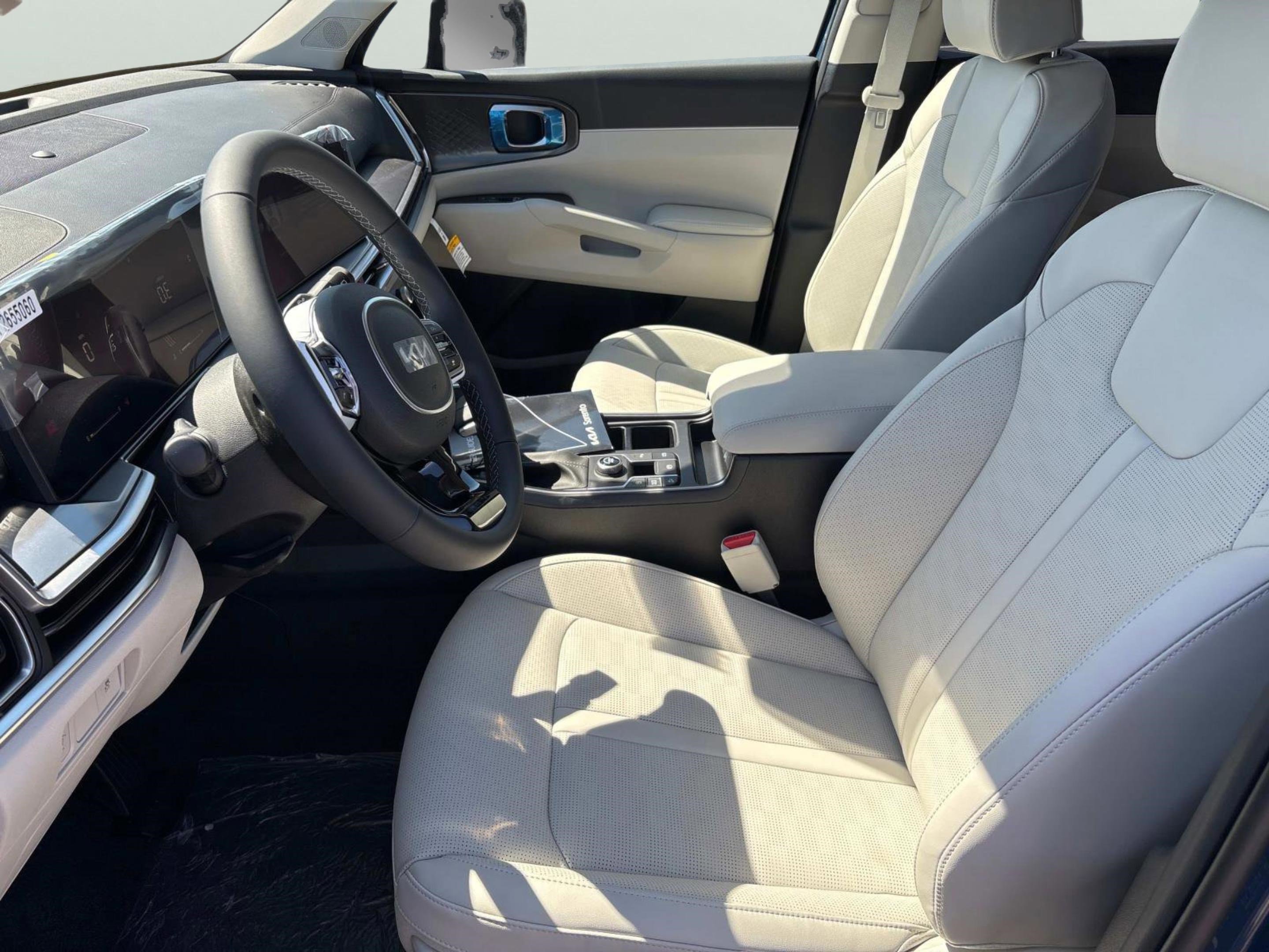 2025 Kia Sorento S - Photo 22