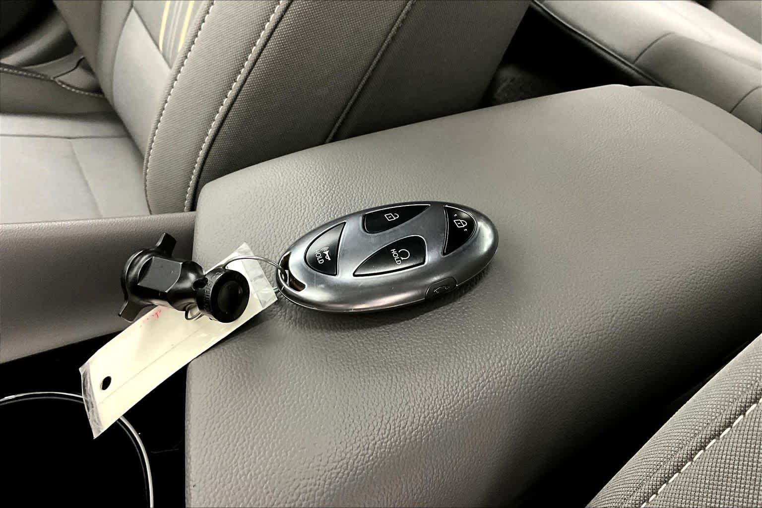 Used 2025 Ultimate Red Hyundai SEL Convenience image 15