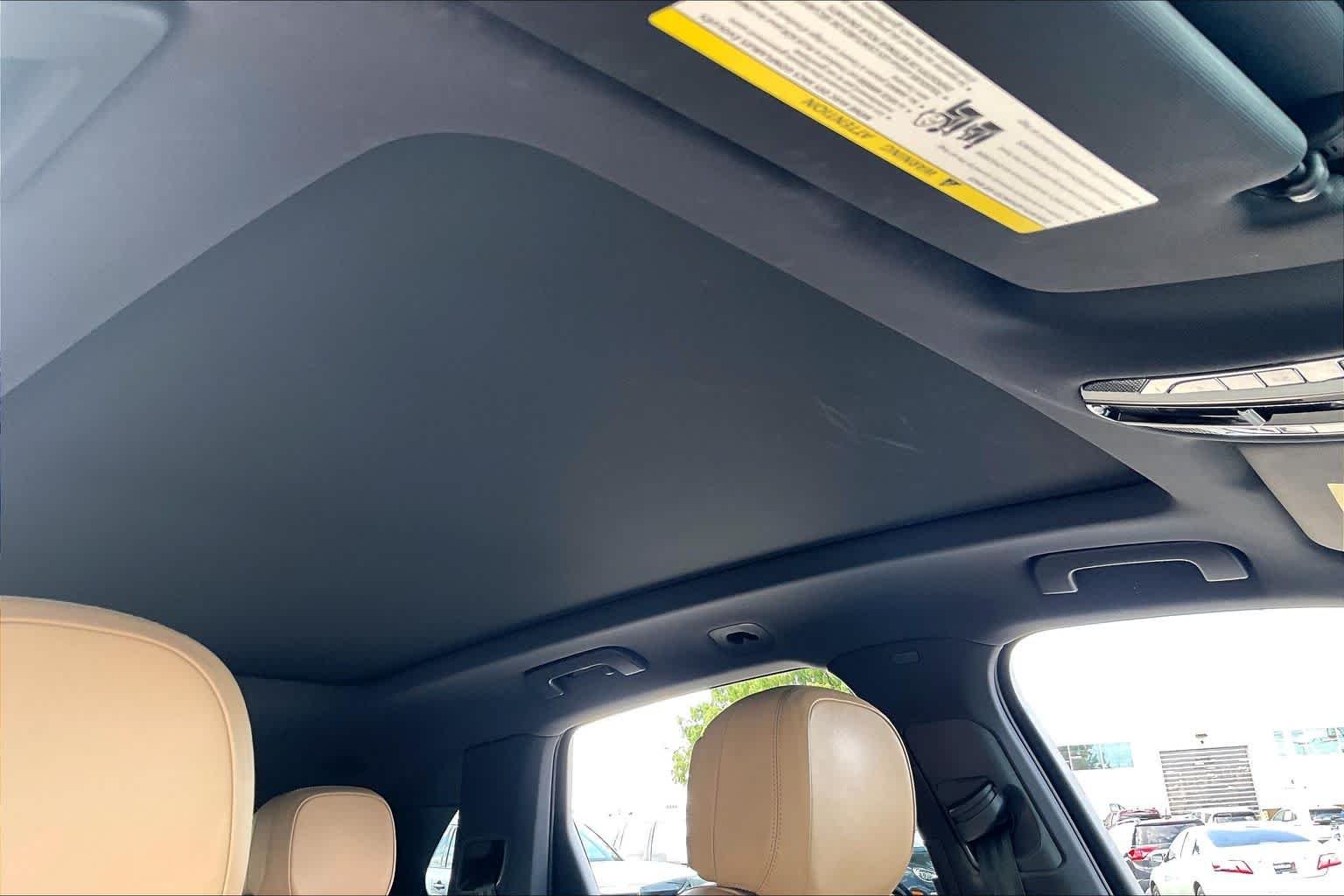 Used 2019 Carrara White Metallic Porsche  image 12