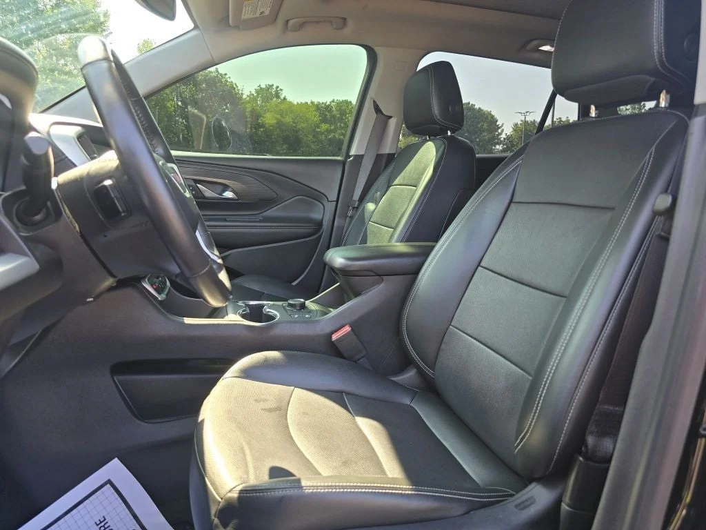 Used 2022 Ebony Twilight Metallic GMC FWD 4dr SLT Elevation Edition with Skyscape Power Sunroof image 12