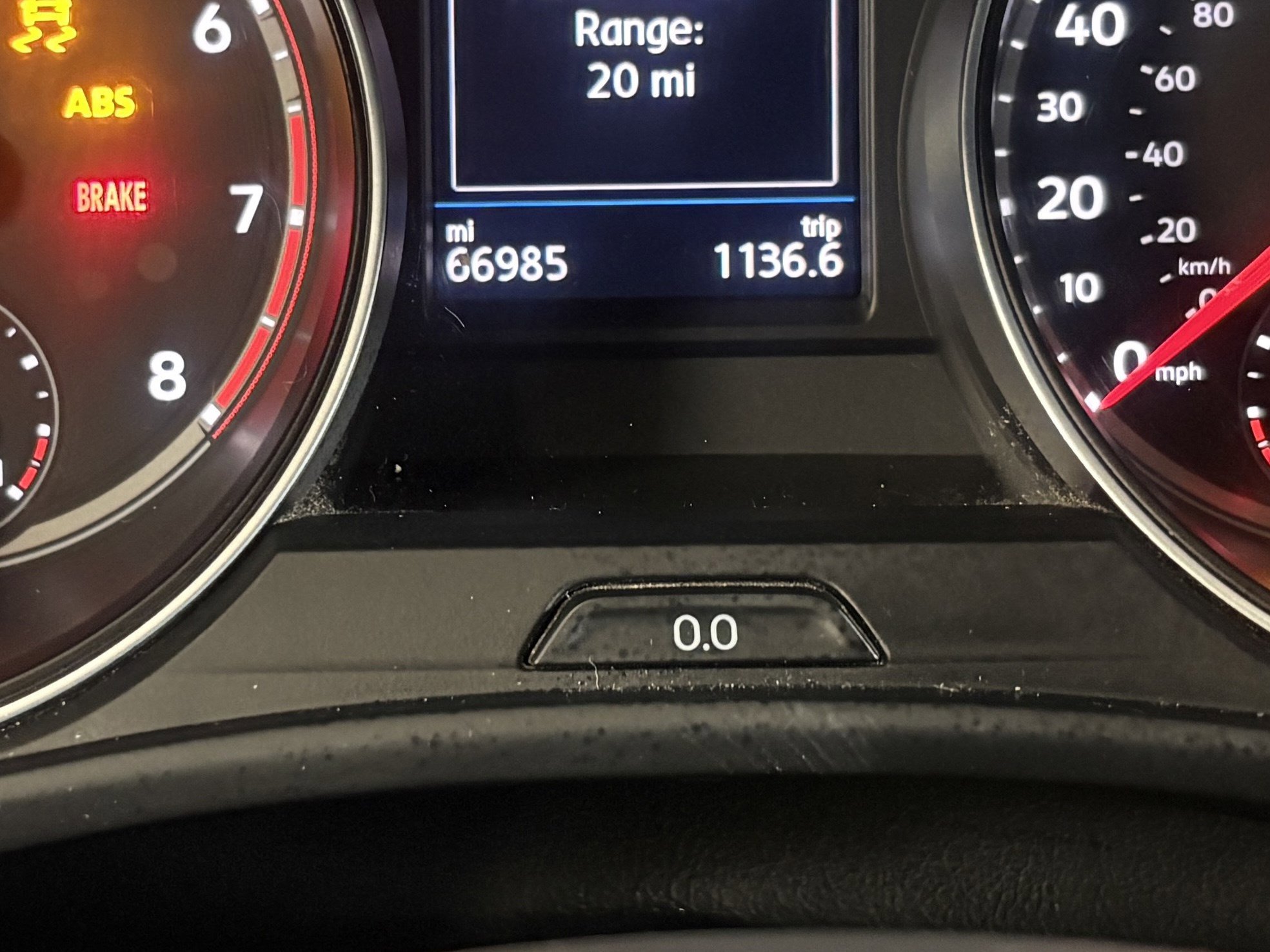 Used 2020 Pyrite Silver Metallic Volkswagen 3.6L V6 SE w/Technology image 2