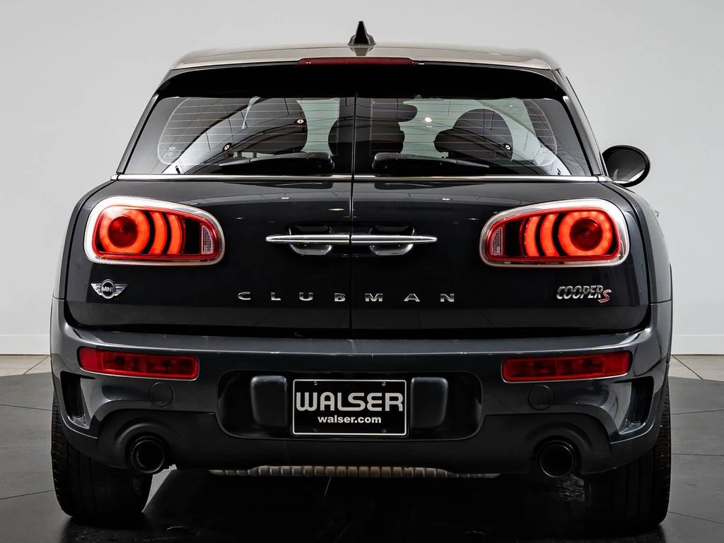Used 2017 Gray Metallic MINI Clubman image 7