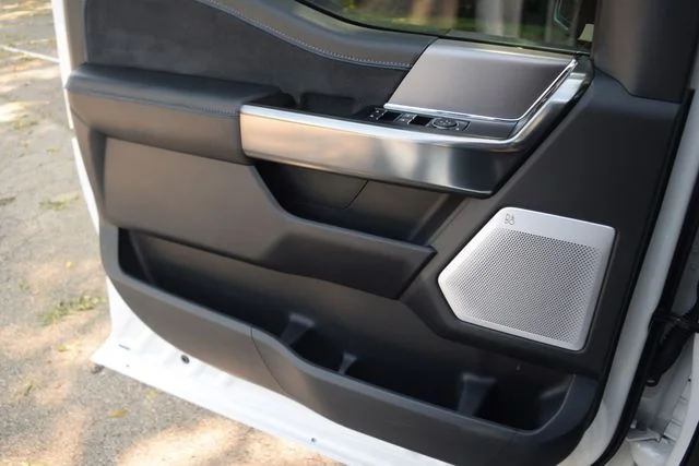 Used 2025 White Ford Platinum image 18