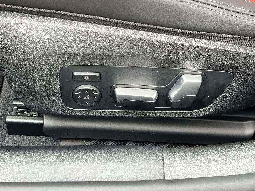 2026 BMW 8 Series 840i - Photo 12