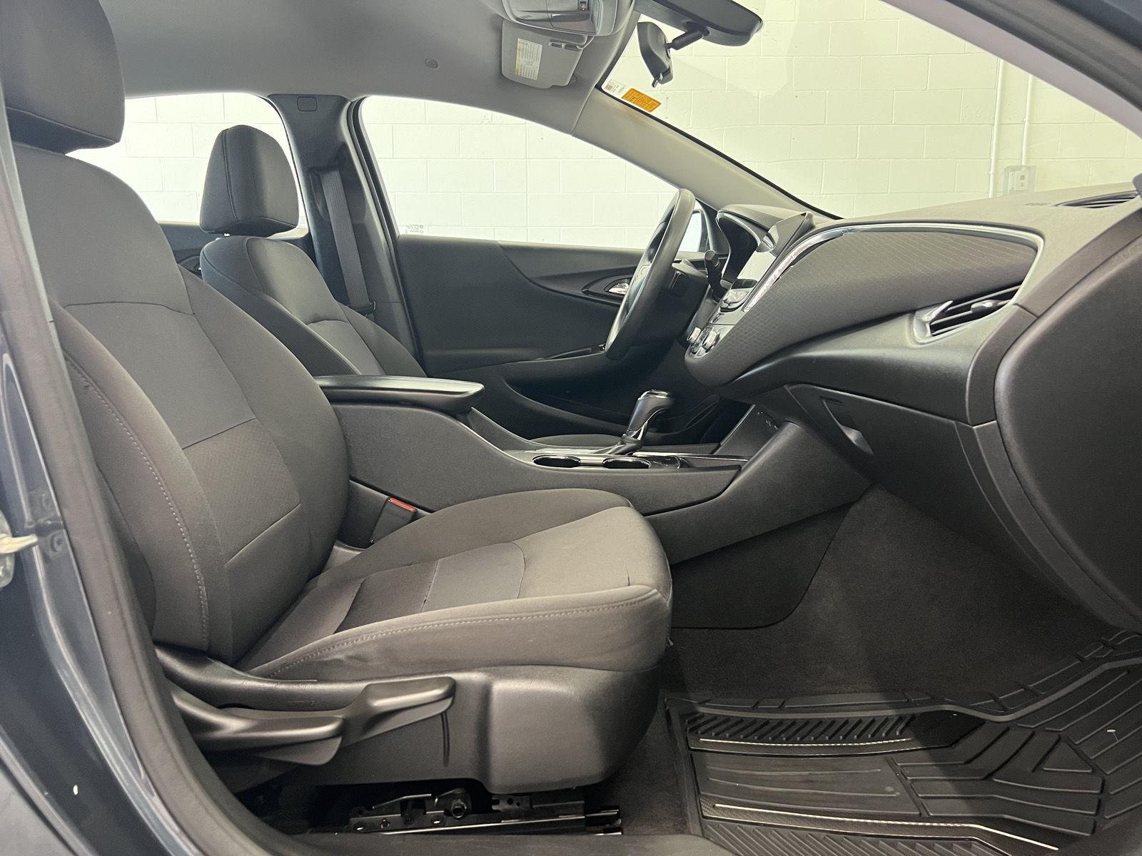 2020 Chevrolet Malibu 1LT - Photo 28