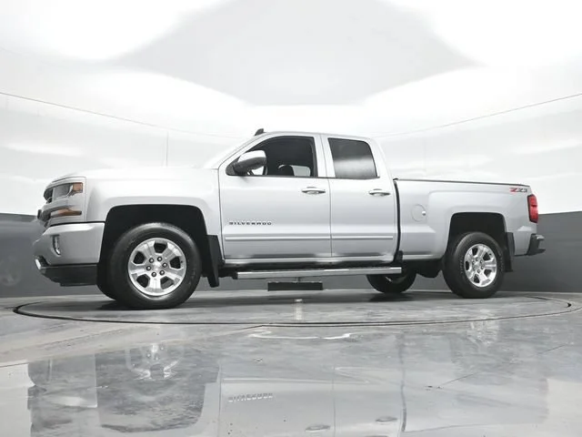 Used 2018 SILVER ICE METALLIC Chevrolet LT image 21