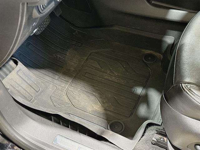 Used 2019 Ebony Twilight Metallic GMC Denali image 34