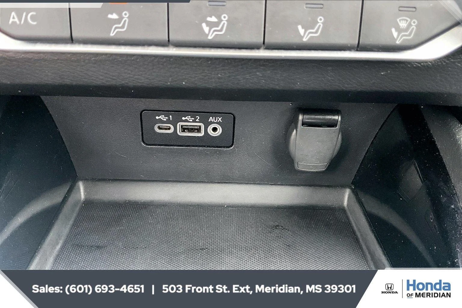 Used 2024 Gun Metallic Nissan 2.5 SV image 23
