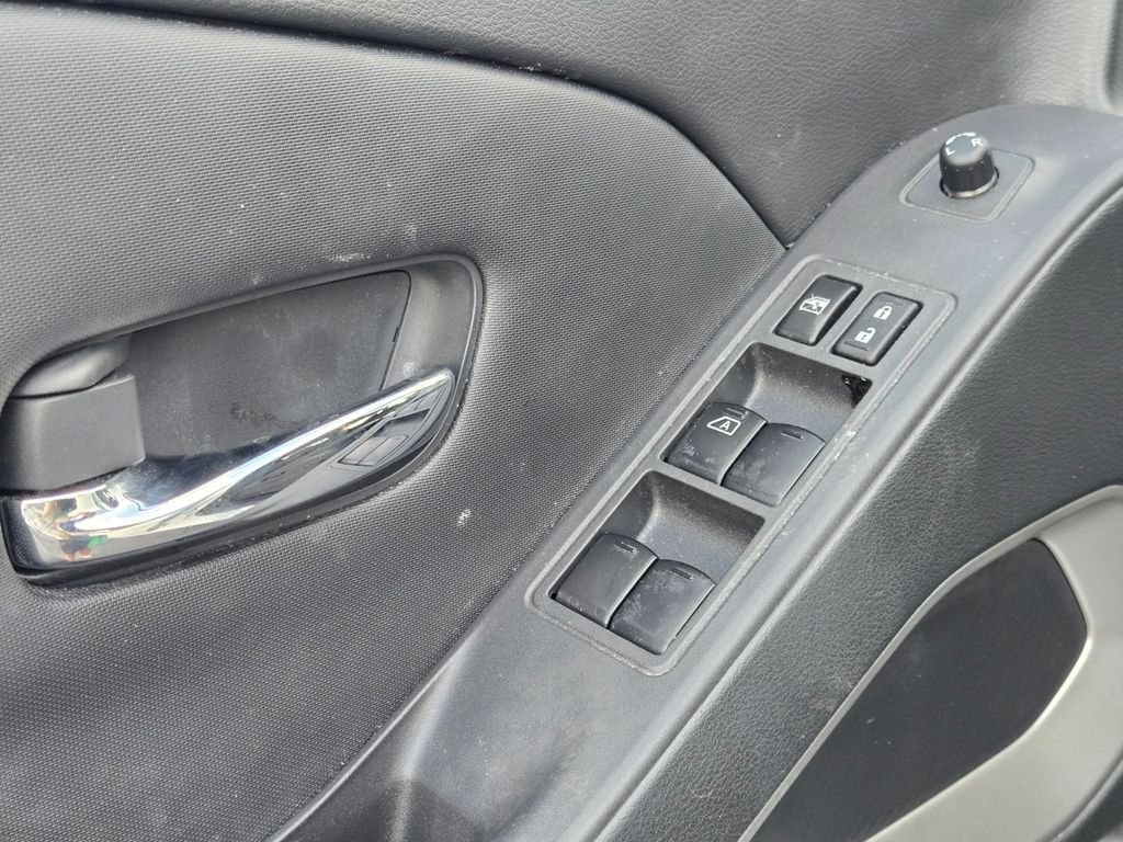 Used 2023 White Nissan SV image 23