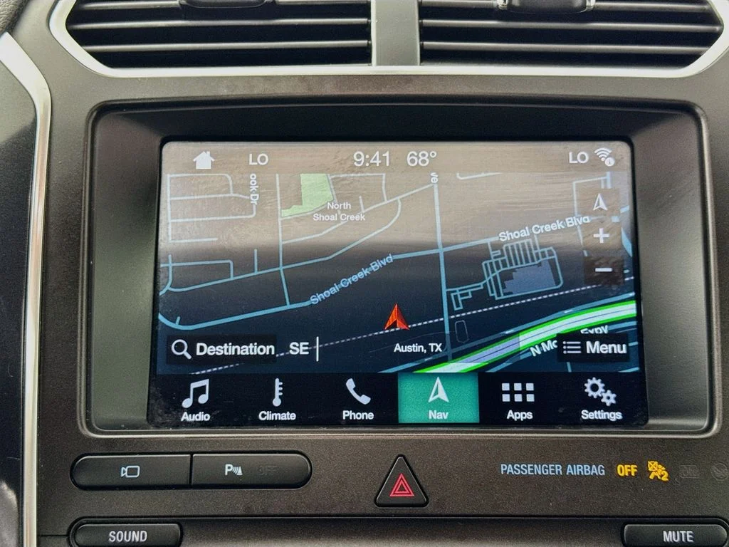 Used 2019 Black Metallic Ford Limited image 17