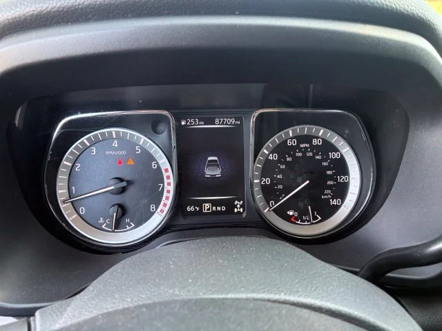 Used 2018 Brown Nissan SV image 13