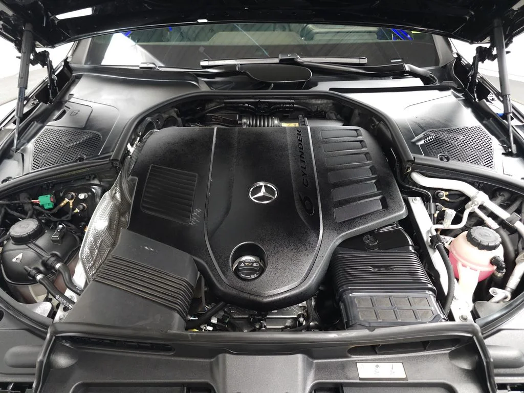 Used 2024 Black Mercedes-Benz S 580e image 38