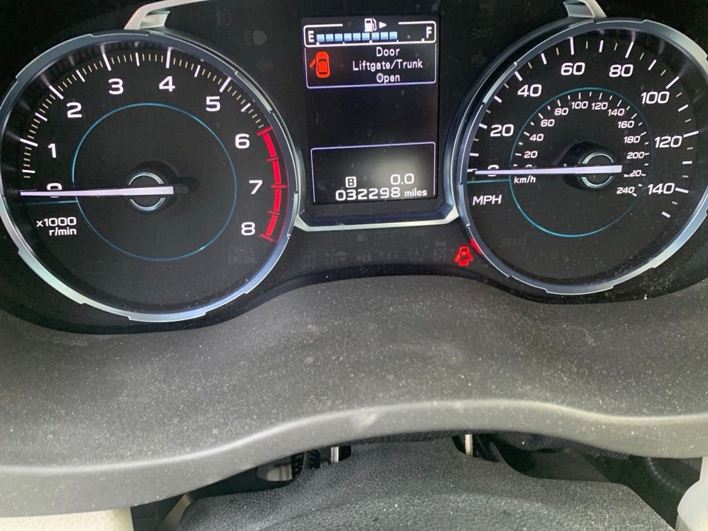 Used 2018 Silver Subaru 2.5i Premium image 4