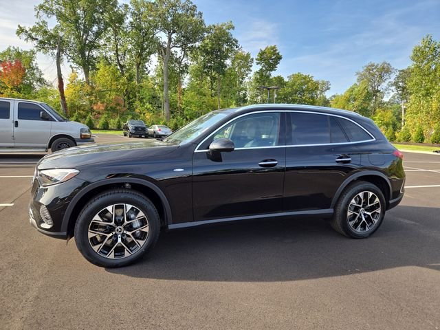 New 2025 Black Mercedes-Benz GLC350 image 7