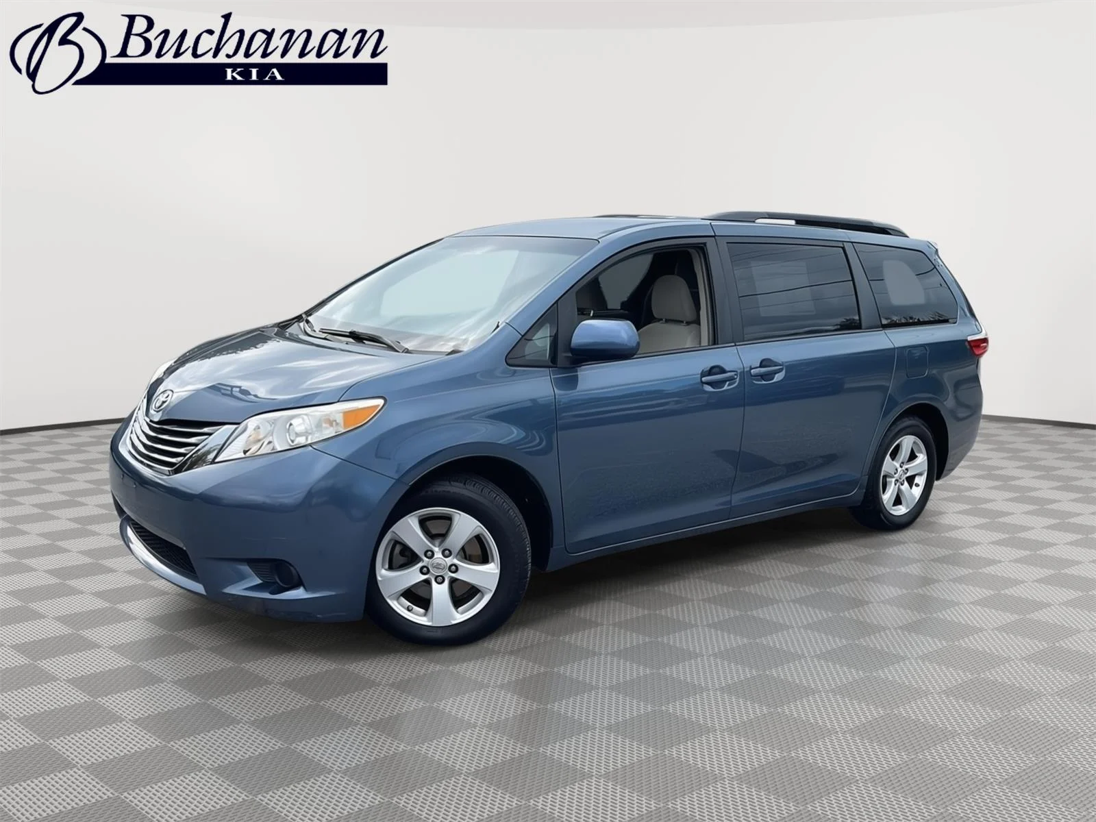 2017 Toyota Sienna LE