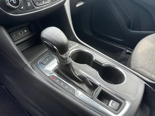 Used 2024 Summit White Chevrolet LT image 22