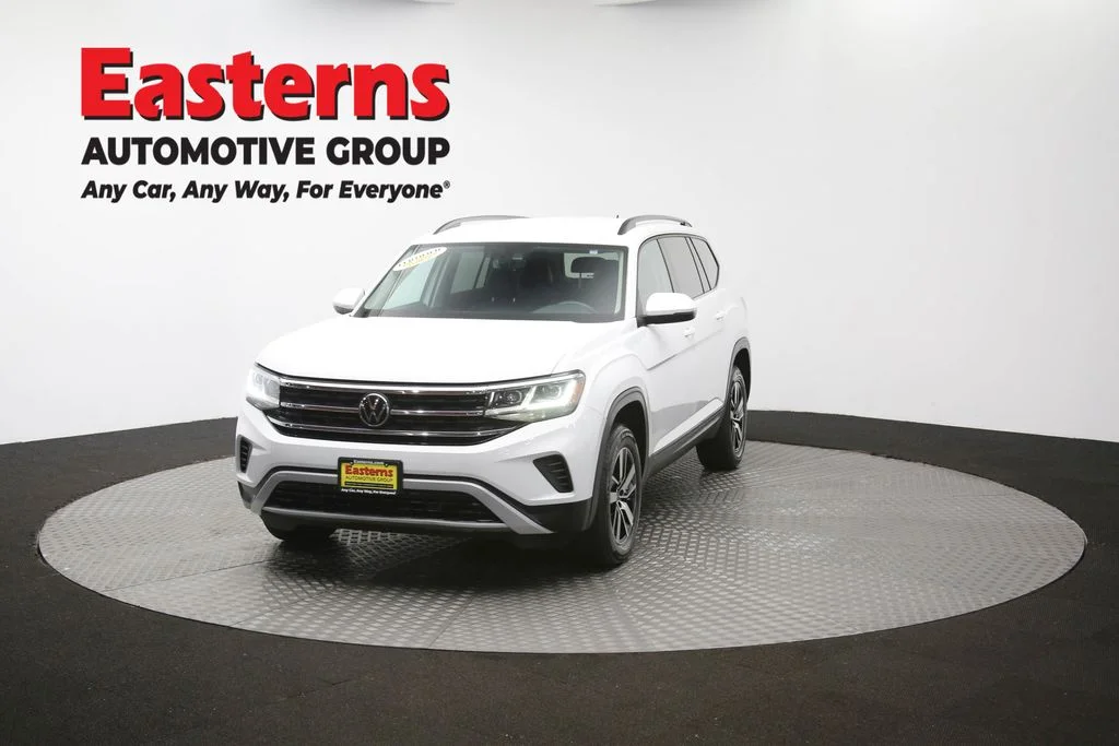 Used 2022 White Volkswagen 2.0T SE image 54