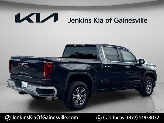 Used 2025 Silver GMC SLT image 3