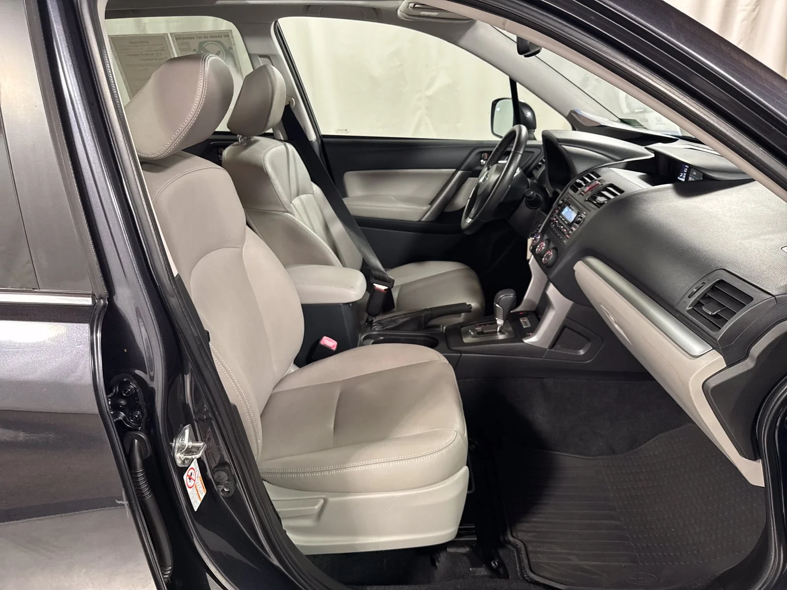 Used 2014 Dark Gray Metallic Subaru 2.5i Limited image 23