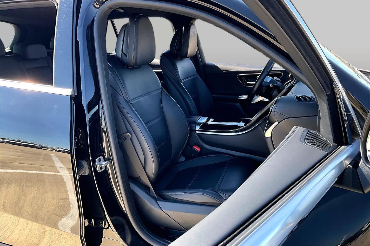 Used 2024 Black Mercedes-Benz GLC 300 image 9