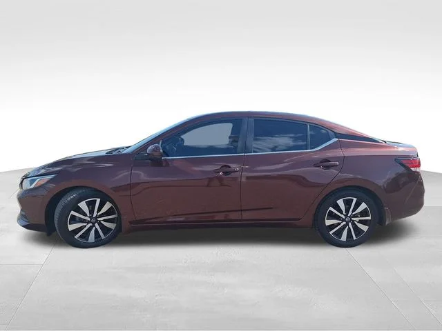 Used 2022 Red Nissan SV image 4