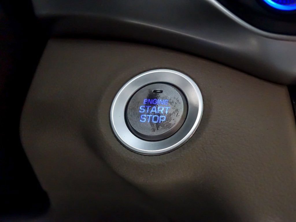 2020 HYUNDAI ELANTRA - Image 23