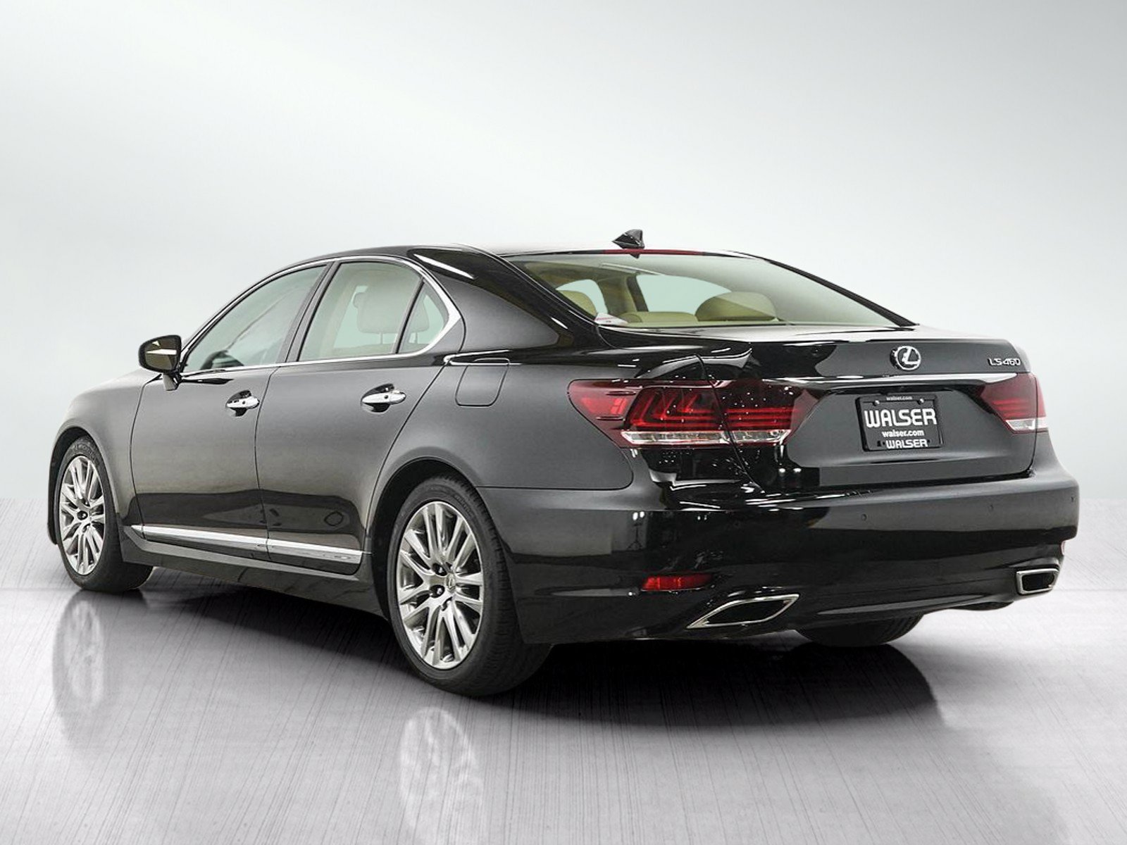 Used 2015 Obsidian Lexus 460 image 3