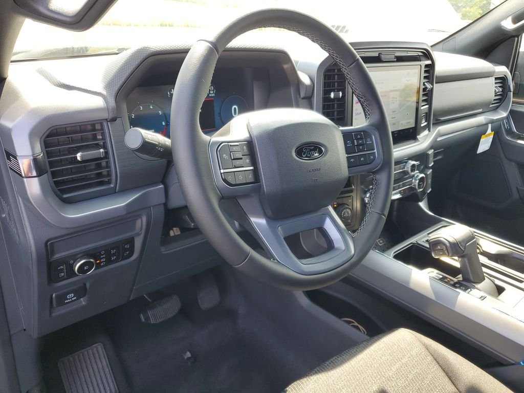 2025 Ford F-150 XLT - Photo 7